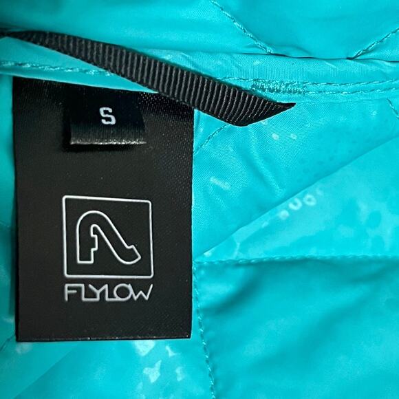 FlyFlow Womens Laurel Down Packable Puffer Vest Size XS Outdoor Gorpcore Travel - Picture 11 of 13